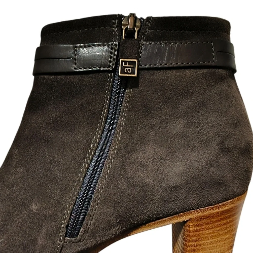 💵 $475 ALBERTO FERMANI Ginosa Suede ANKLE BOOTS – Size 38 Brown Suede Booties